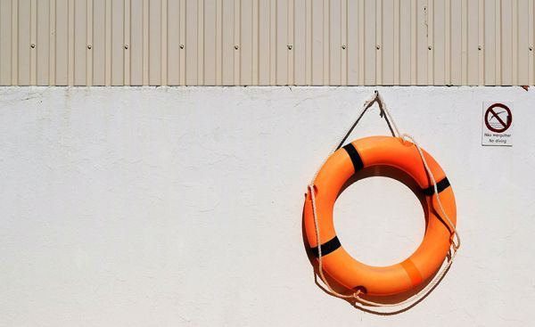 Meine Website wurde gehackt - Rettungsring an einer Wand